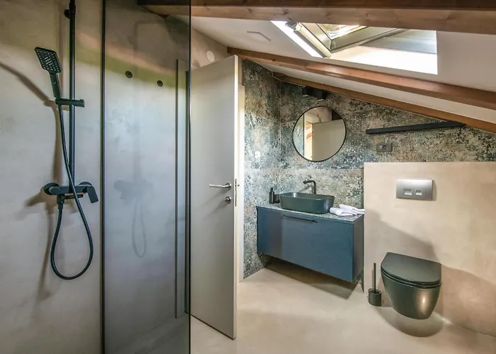 Stunning Home In Krnica With Wifi