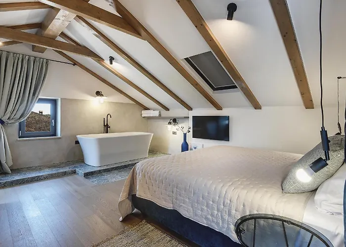 Stunning Home In Krnica With Wifi * Krnica